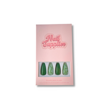 Afbeelding in Gallery-weergave laden, The Greener Side