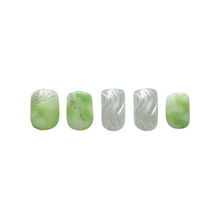 Afbeelding in Gallery-weergave laden, Jade Swirls
